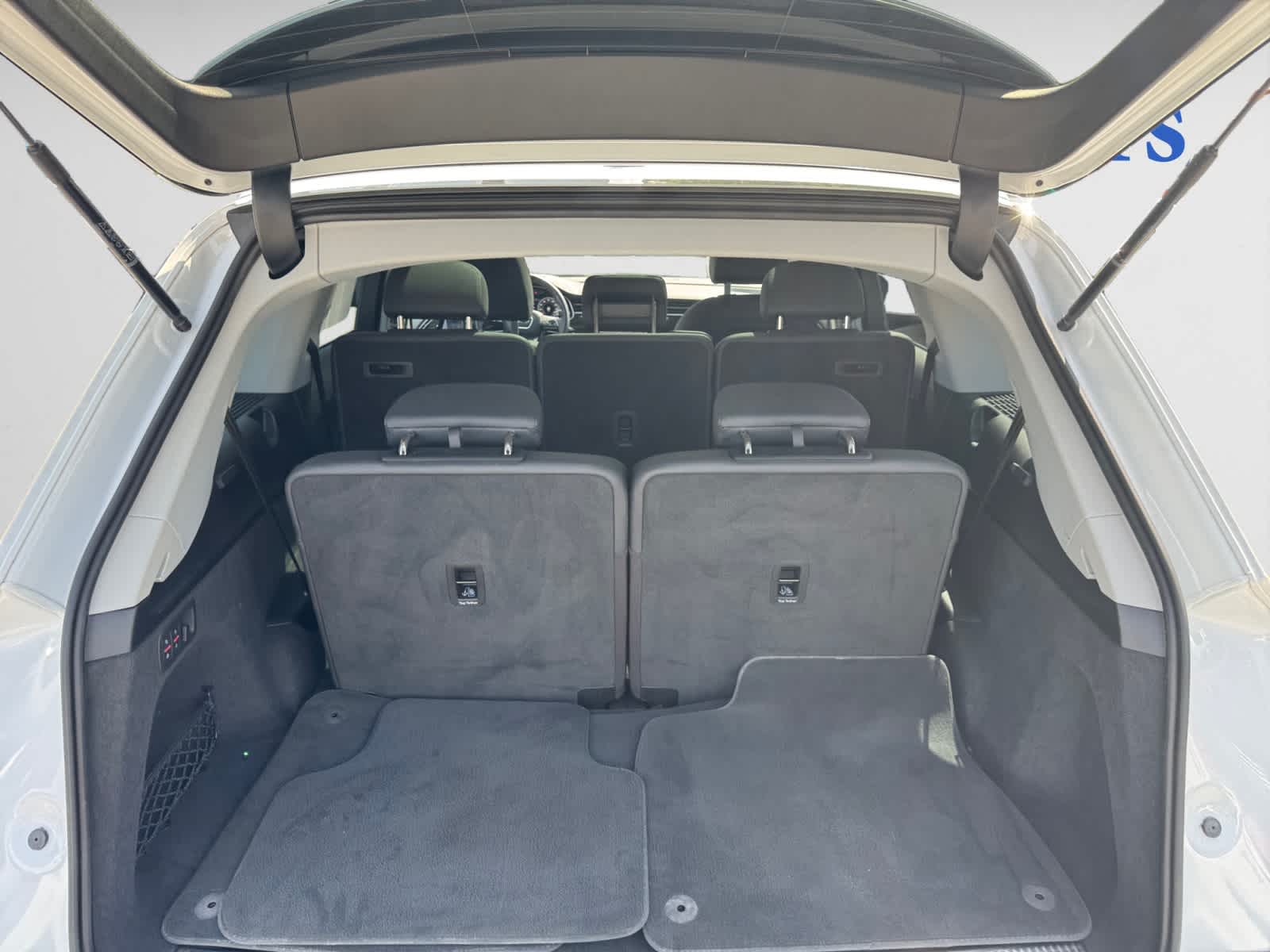 2022 Audi Q7 Premium Plus photo 3
