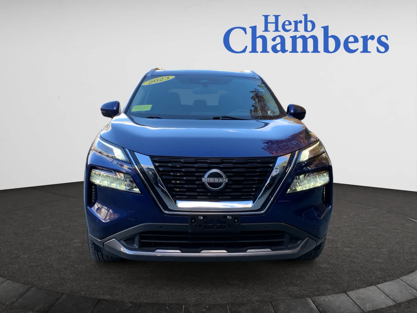 2023 Nissan Rogue SL photo 2