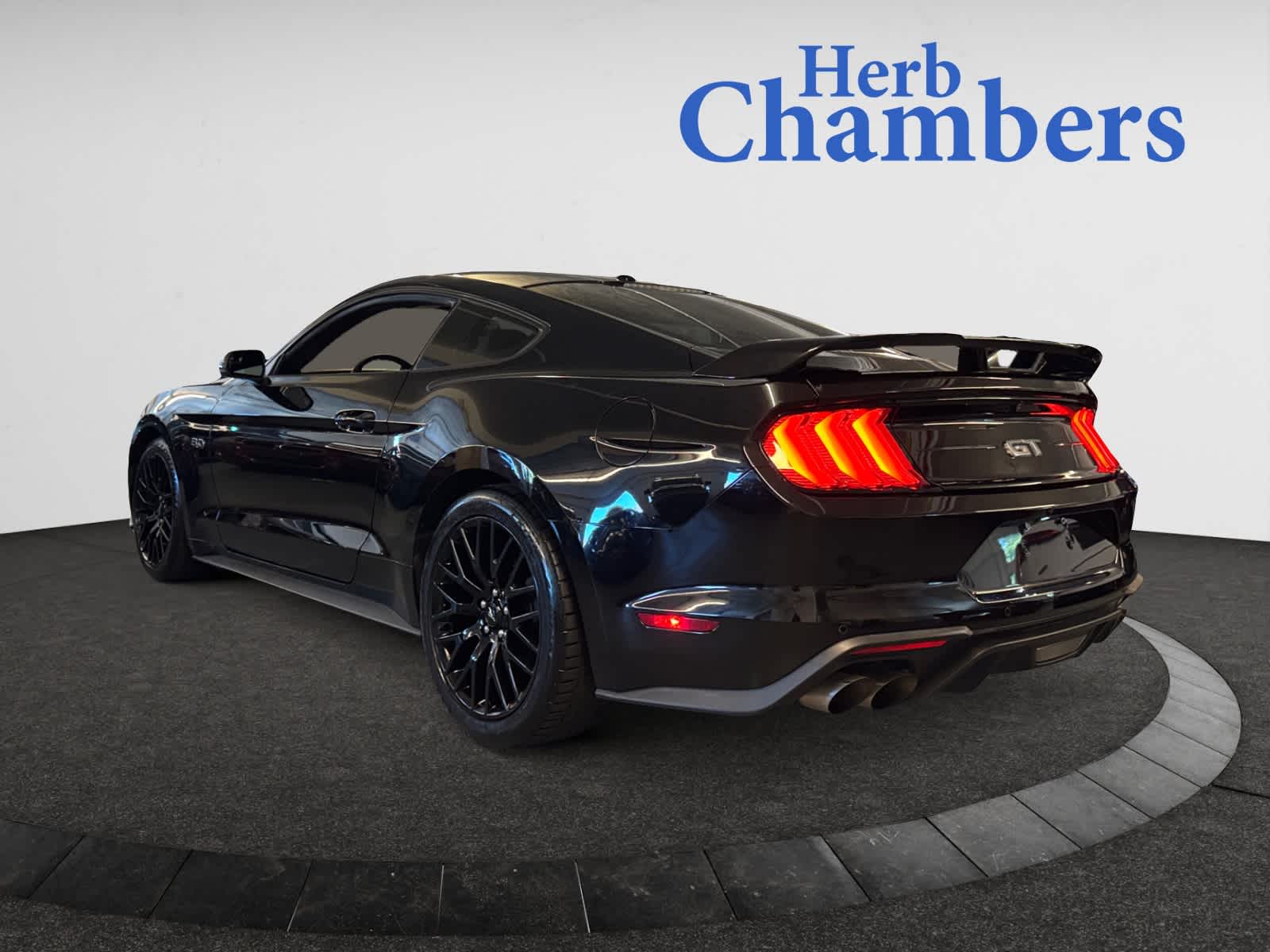 2019 Ford Mustang GT Premium photo 3