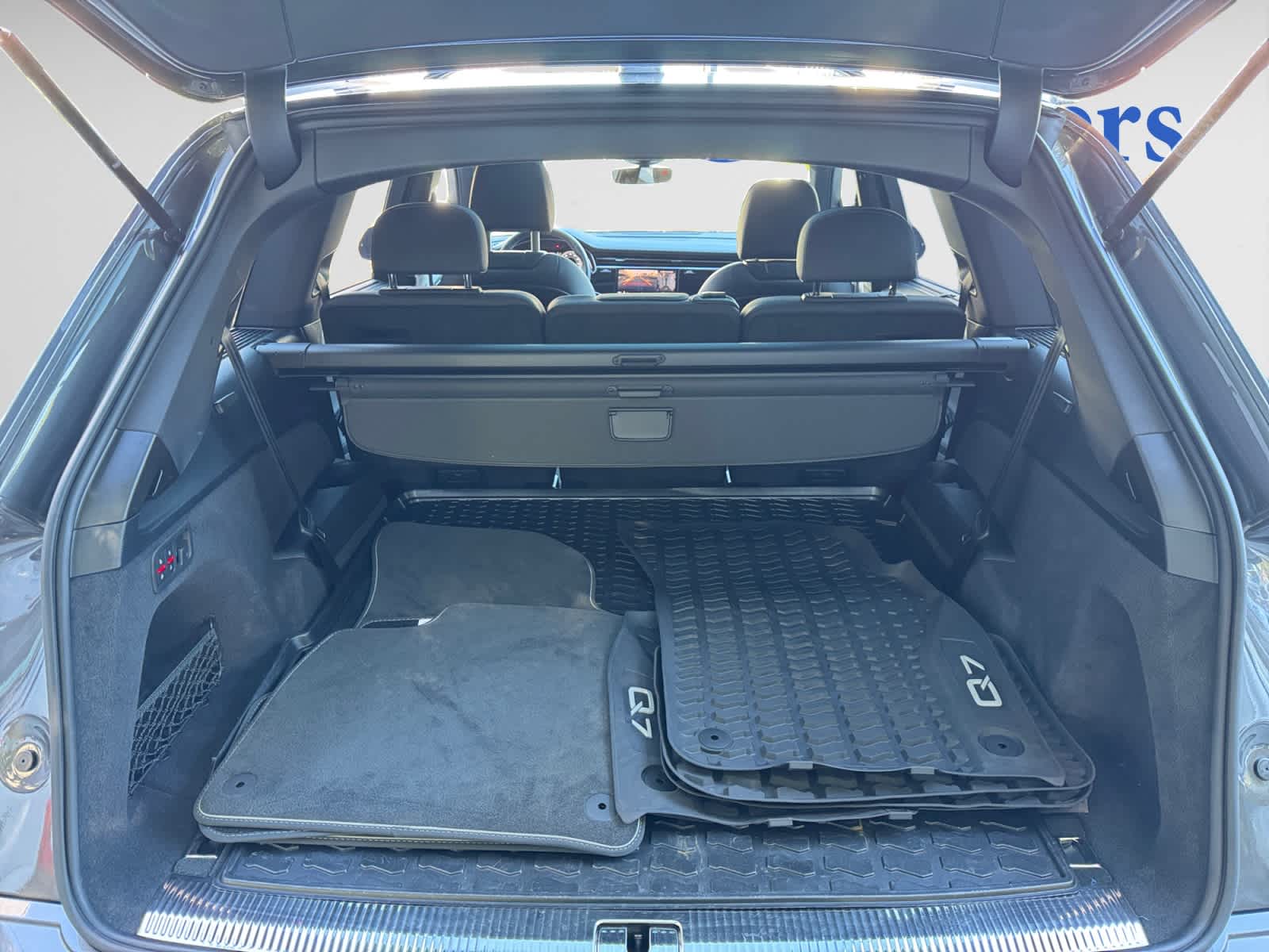2025 Audi Q7 Premium Plus photo 2