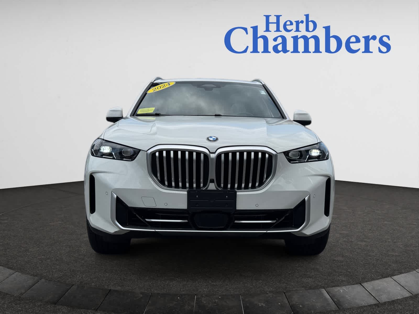 Used 2024 BMW X5 40i with VIN 5UX23EU05R9T63912 for sale in Brookline, MA