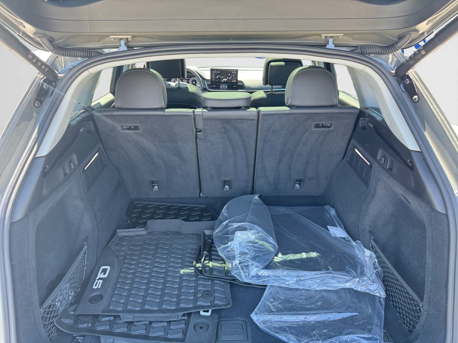 2025 Audi Q5 S line Premium Plus 45 TFSI photo 4