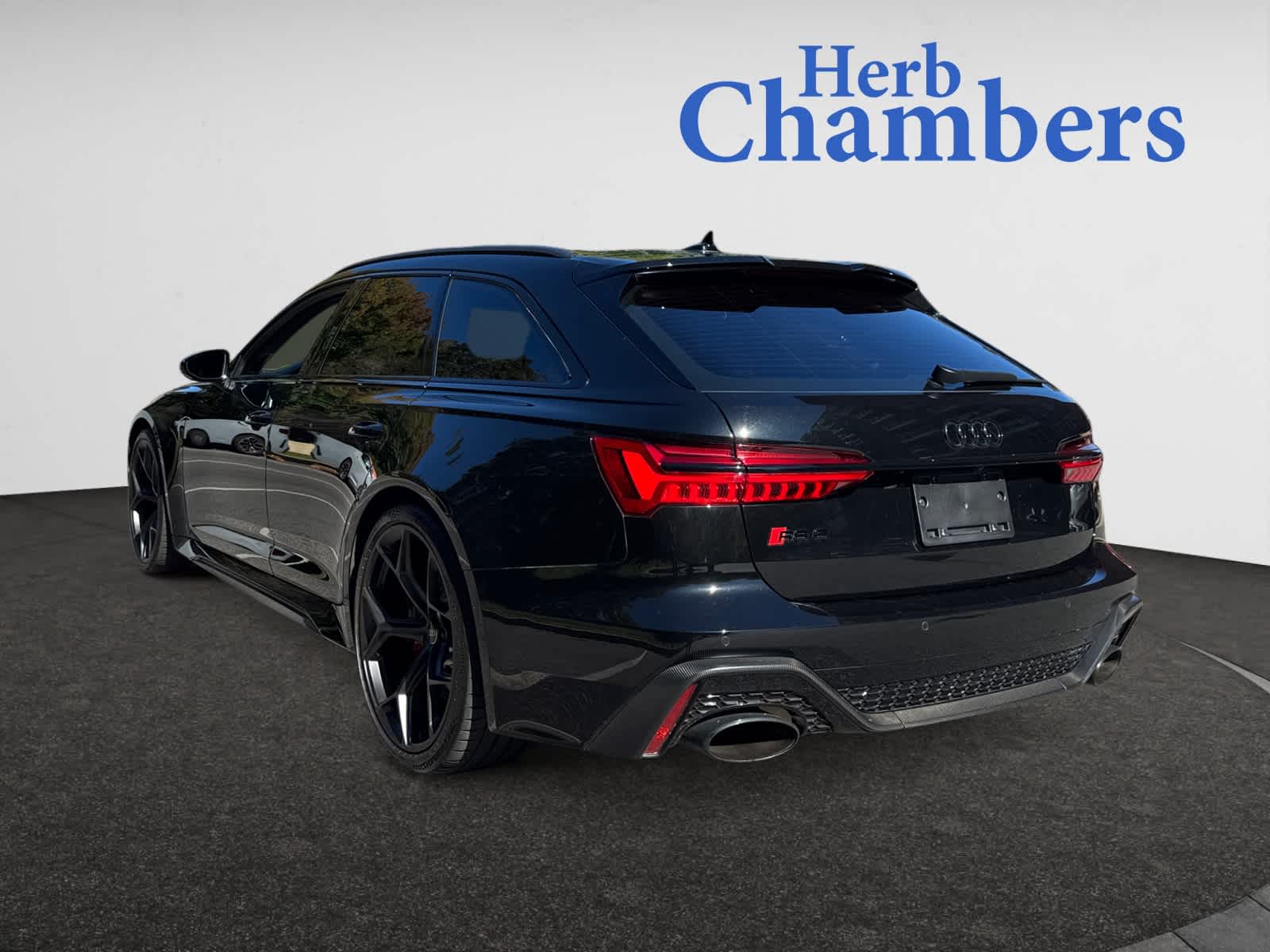 2024 Audi RS 6 Avant Performance photo 2