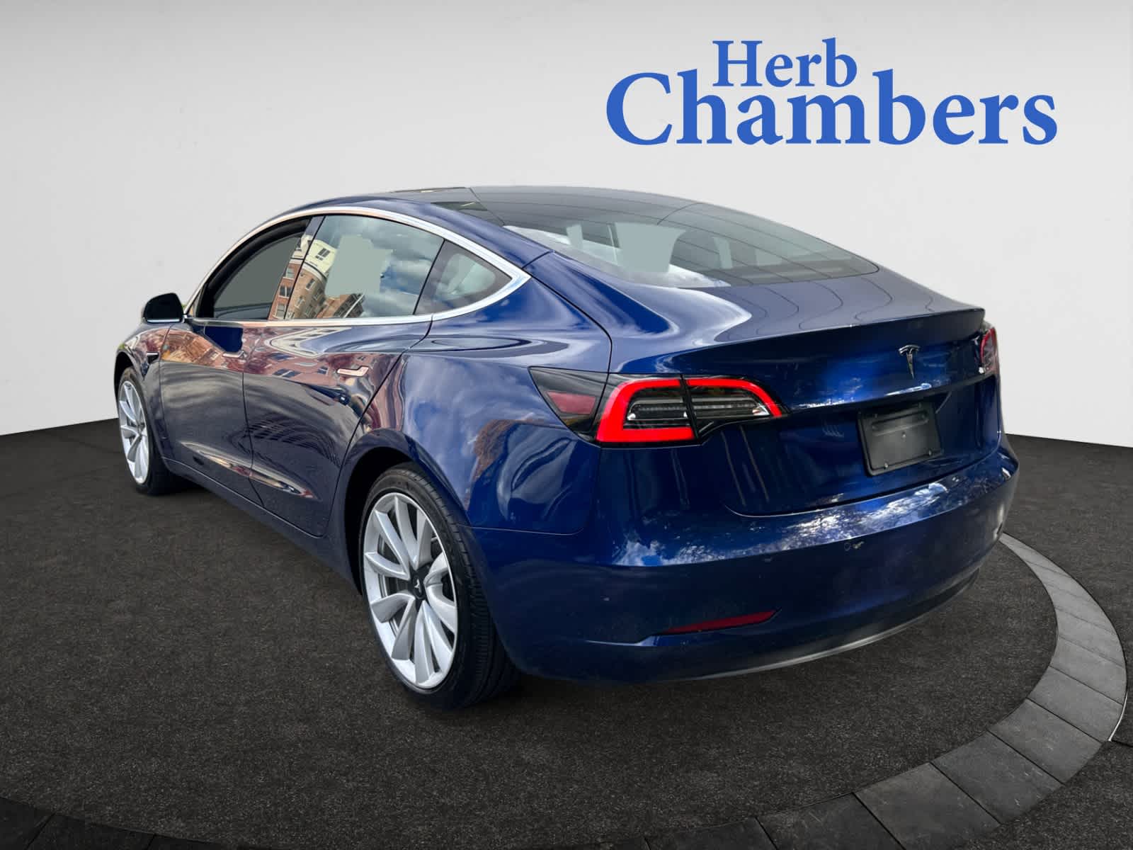 2020 Tesla Model 3 Standard Range photo 3