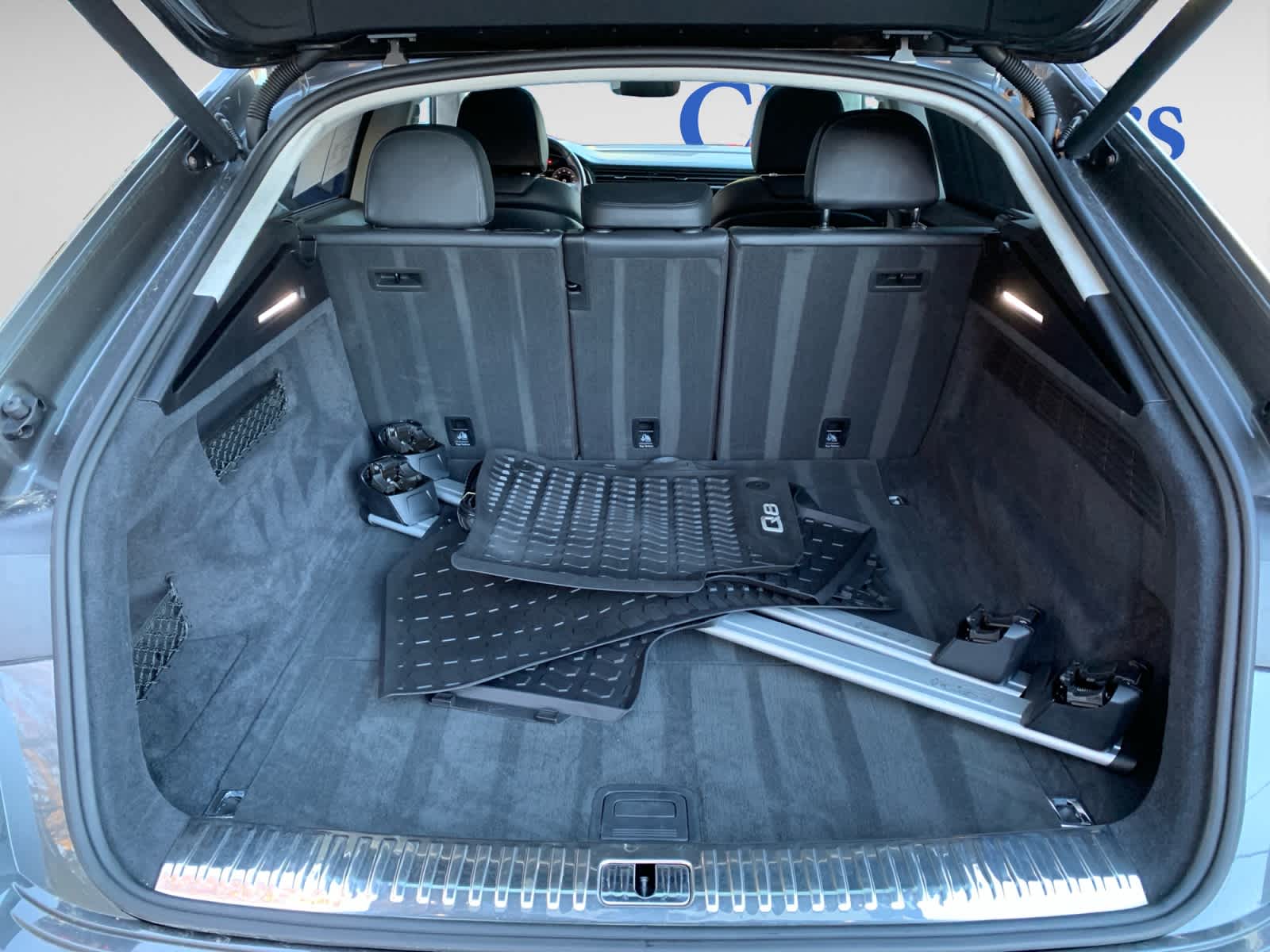 2019 Audi Q8 Prestige photo 4