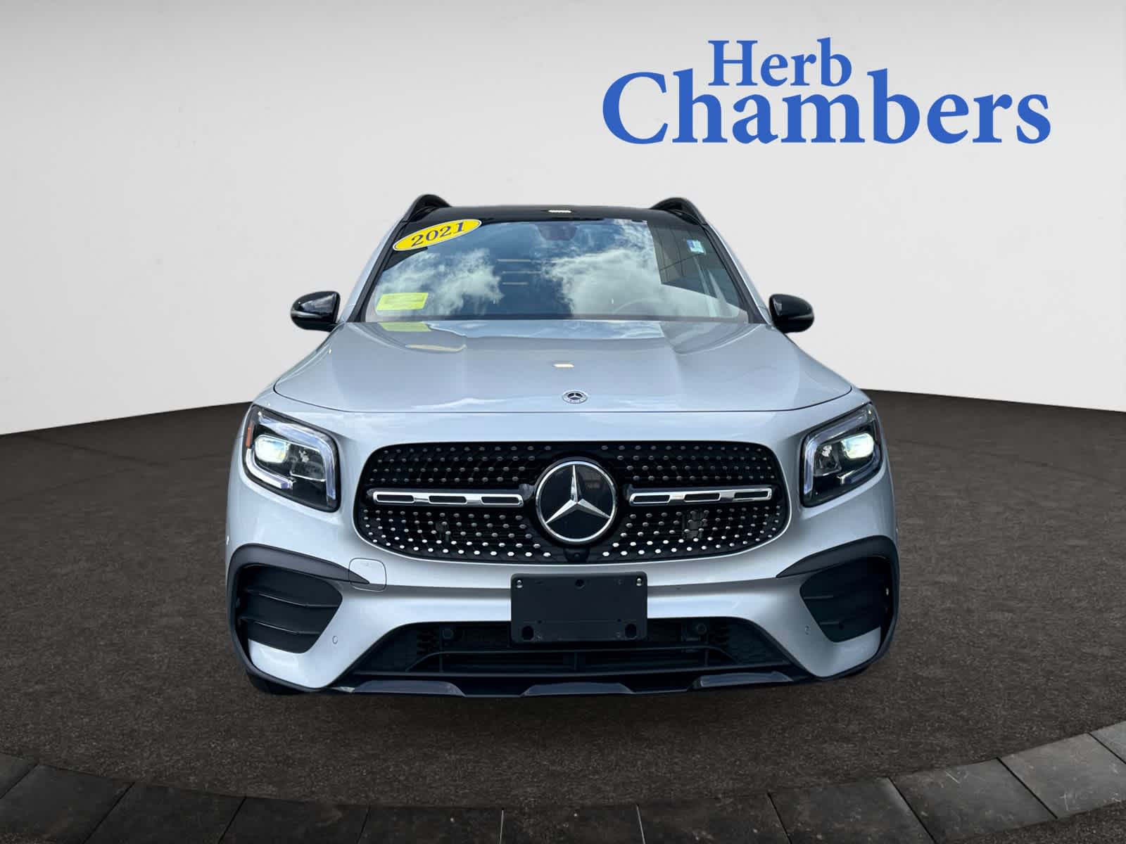 2021 Mercedes Benz GLB 250 photo 2