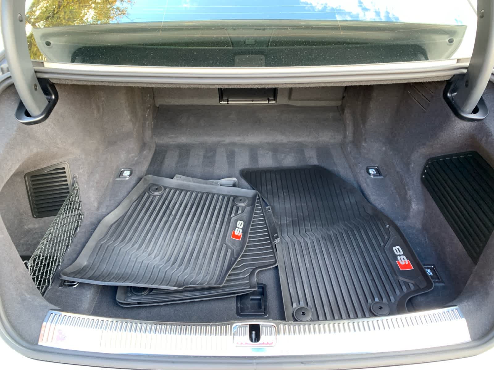 2023 Audi S8 4.0T Quattro photo 4