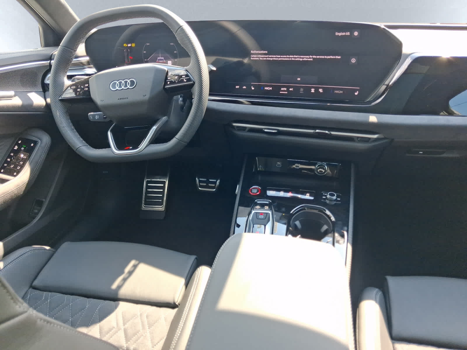 View vehicle photo 4