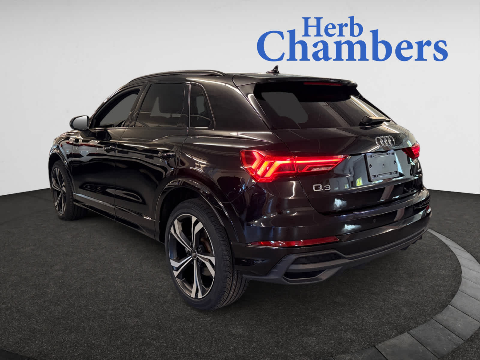 2023 Audi Q3 S line Premium photo 2