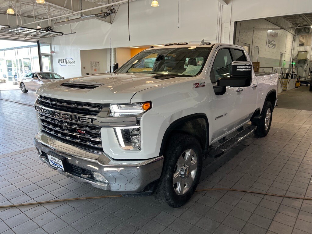 2022 Chevrolet Silverado 2500HD LTZ photo 3