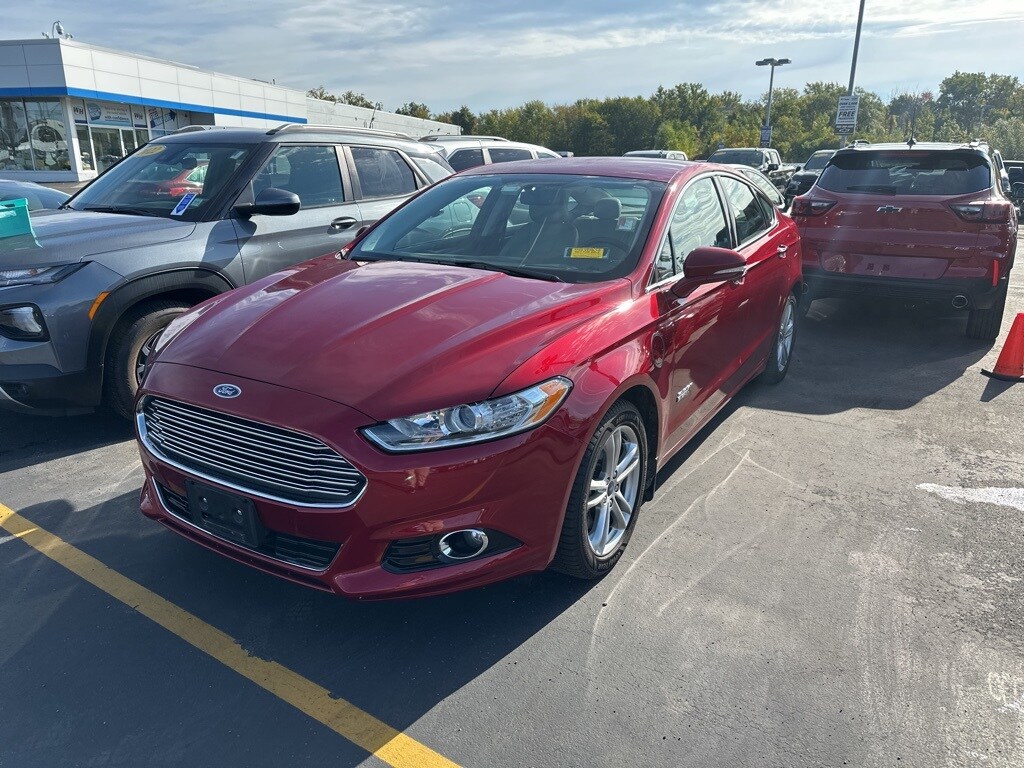 2016 Ford Fusion Energi Titanium photo 3