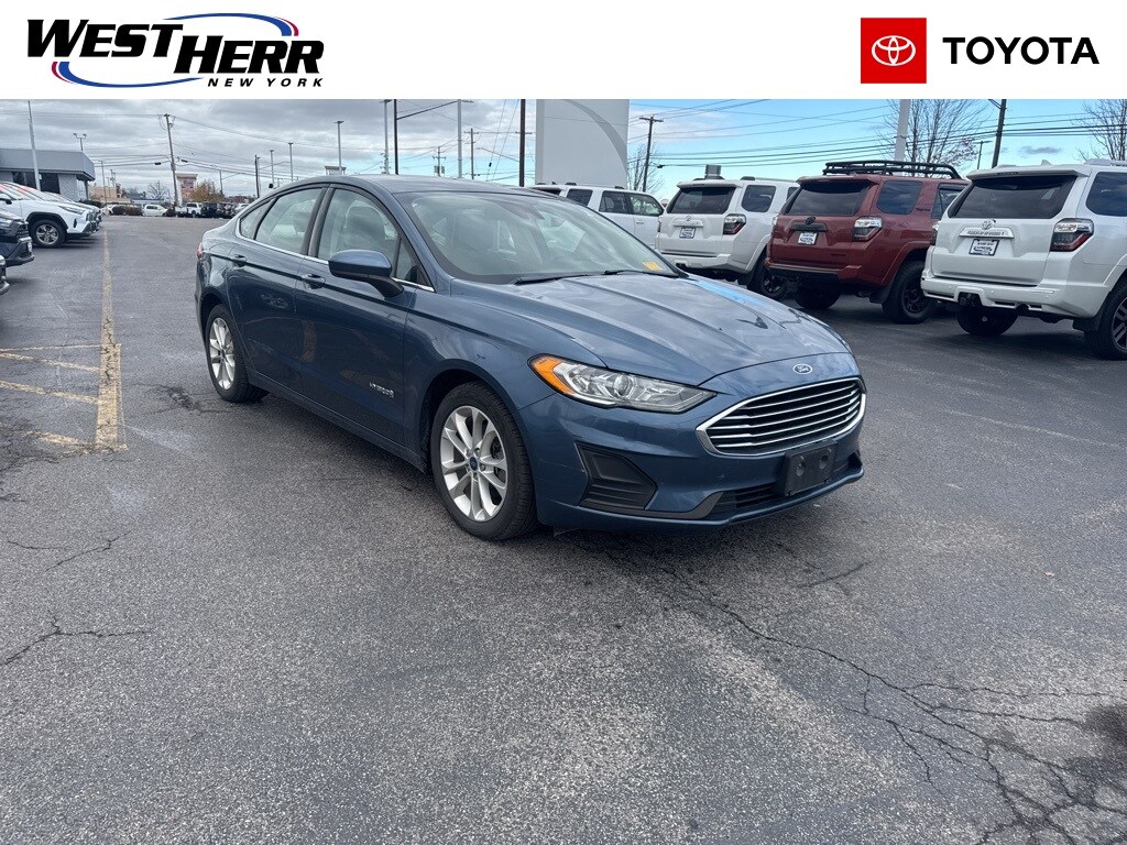 Used 2019 Ford Fusion Hybrid SE Sedan