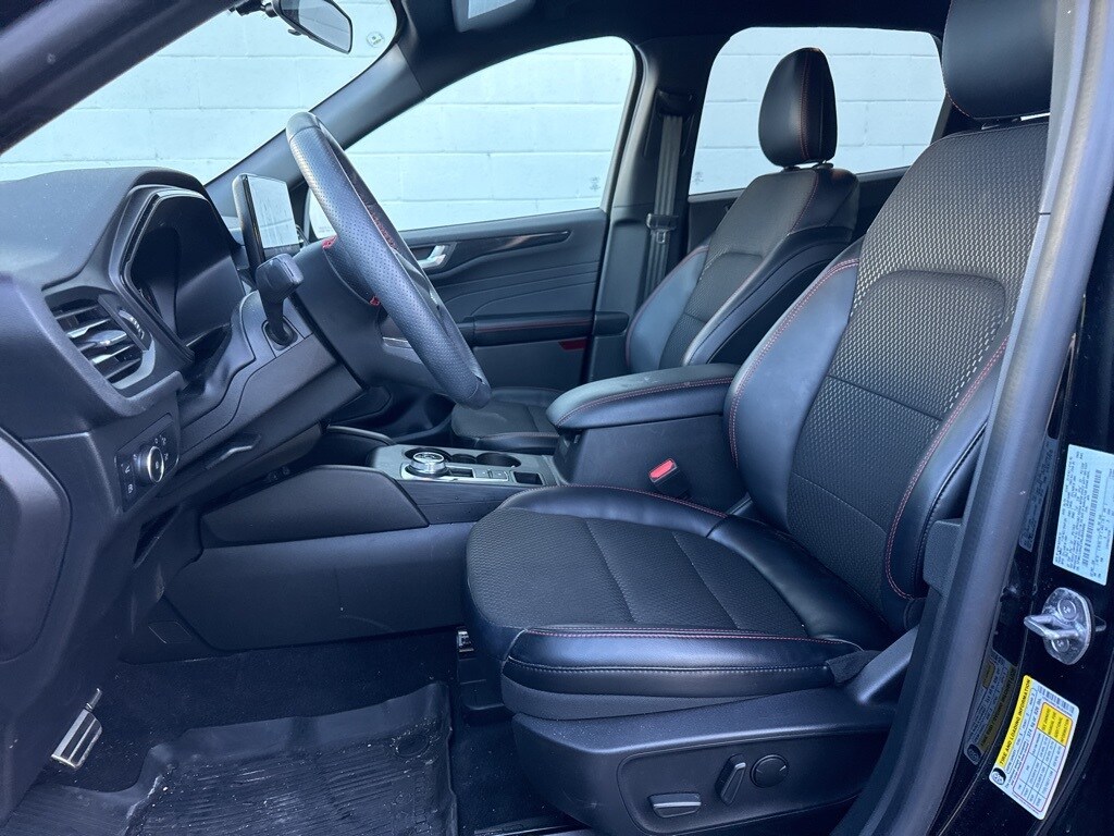 2024 Ford Escape ST-Line Select photo 3