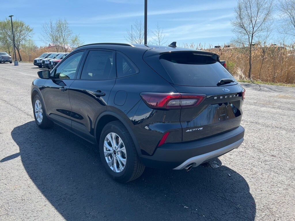 2025 Ford Escape Active photo 3