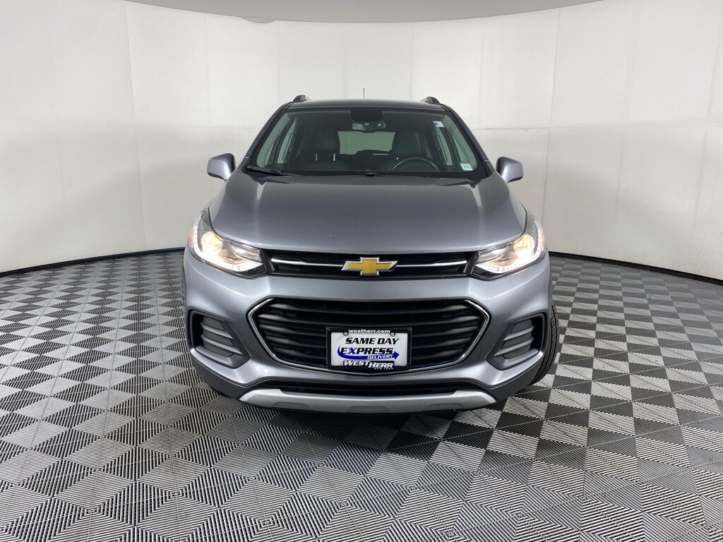2020 Chevrolet Trax LT photo 2