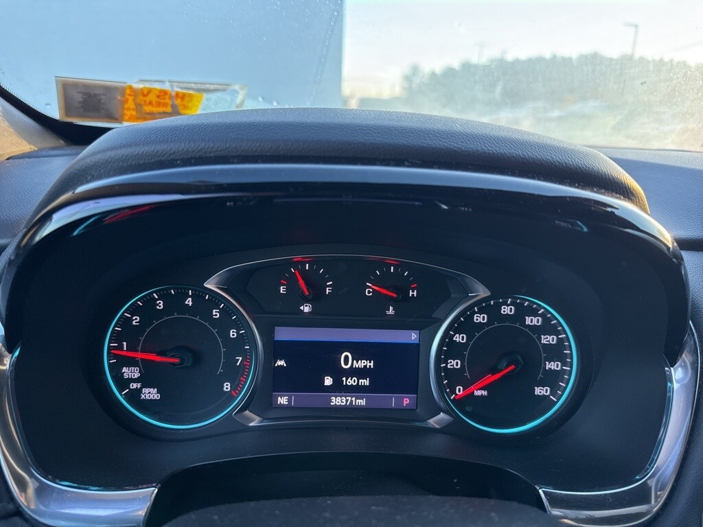 2023 Chevrolet Traverse Cloth 1LT photo 2