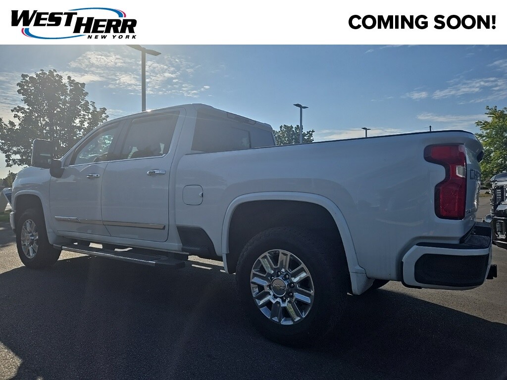 2024 Chevrolet Silverado 3500HD High Country photo 3