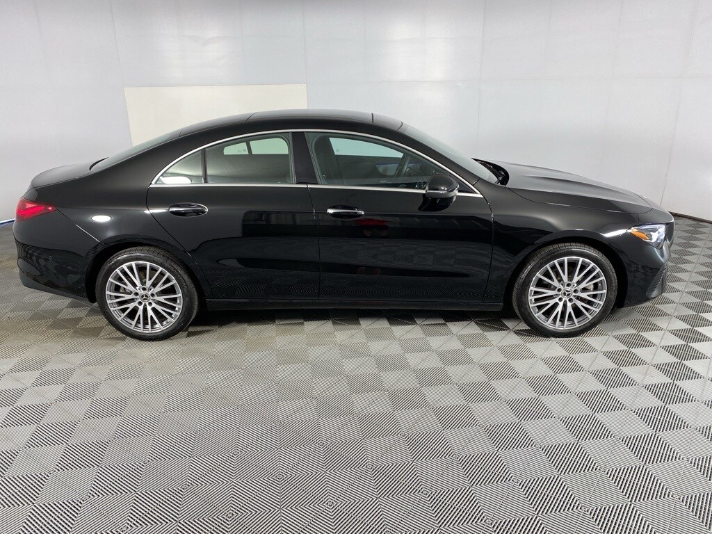 2025 Mercedes Benz CLA 250 4MATIC photo 4