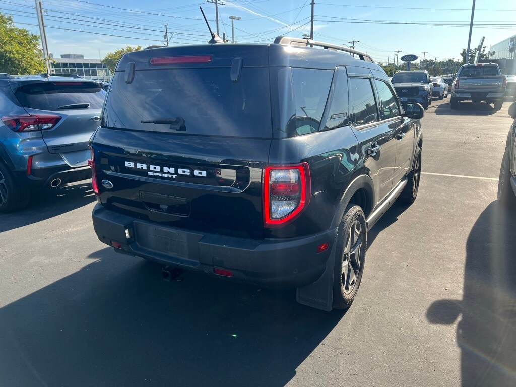 2021 Ford Bronco Sport Outer Banks photo 2