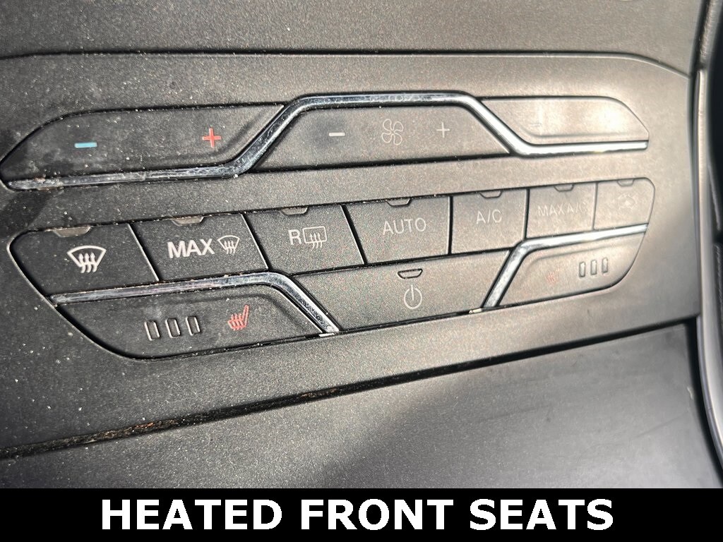 2020 Ford Edge SEL photo 3