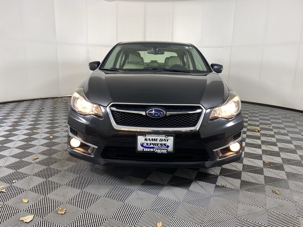 2016 Subaru Impreza 2.0i Limited photo 2