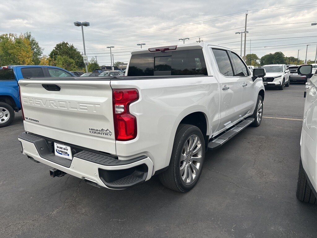 2021 Chevrolet Silverado 1500 High Country photo 2
