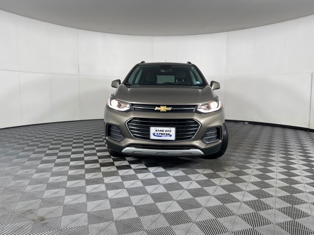 Used 2021 Chevrolet Trax LT with VIN KL7CJPSB0MB345991 for sale in Bowmansville, NY