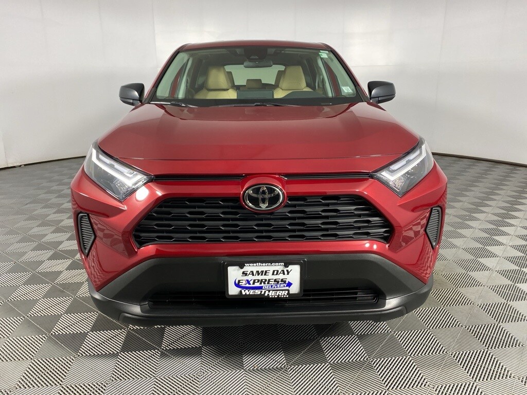 2023 Toyota RAV4 LE photo 2