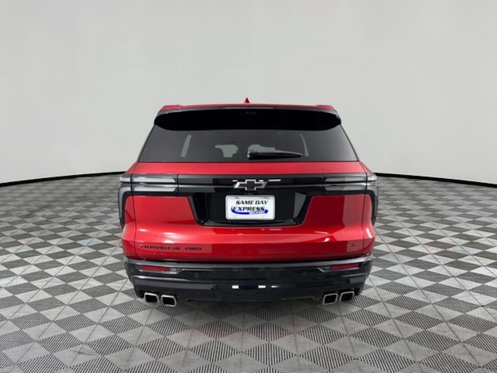 Used 2025 Chevrolet Traverse RS SUV
