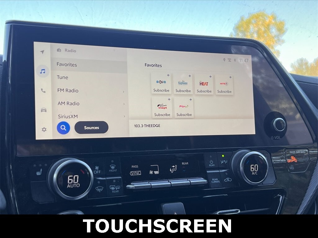 2024 Toyota Highlander XSE photo 2