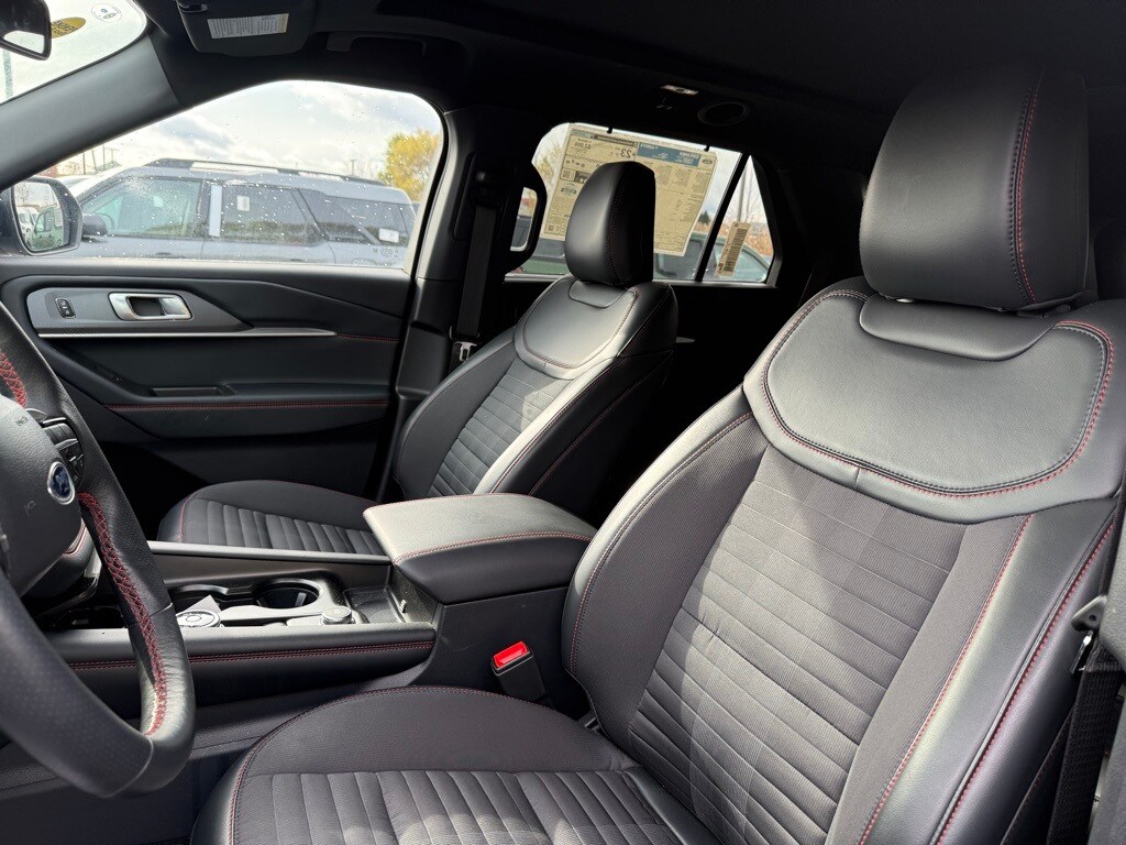Used 2025 Ford Explorer ST-Line SUV