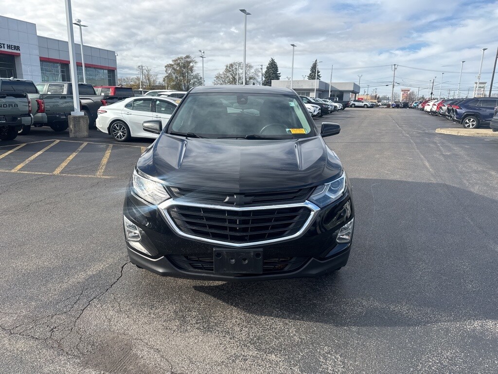 2020 Chevrolet Equinox LT photo 2