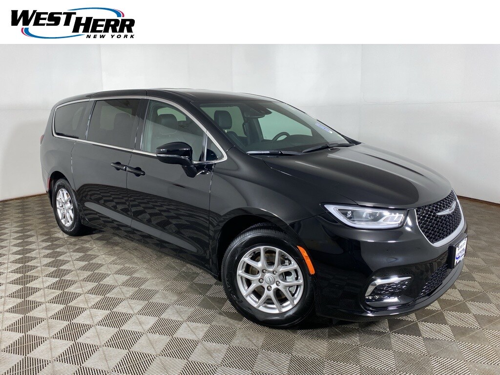 Used 2026 Chrysler Pacifica Select Van Passenger Van