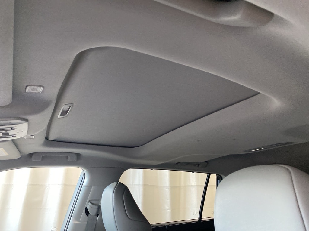 Used 2023 Toyota Highlander L SUV