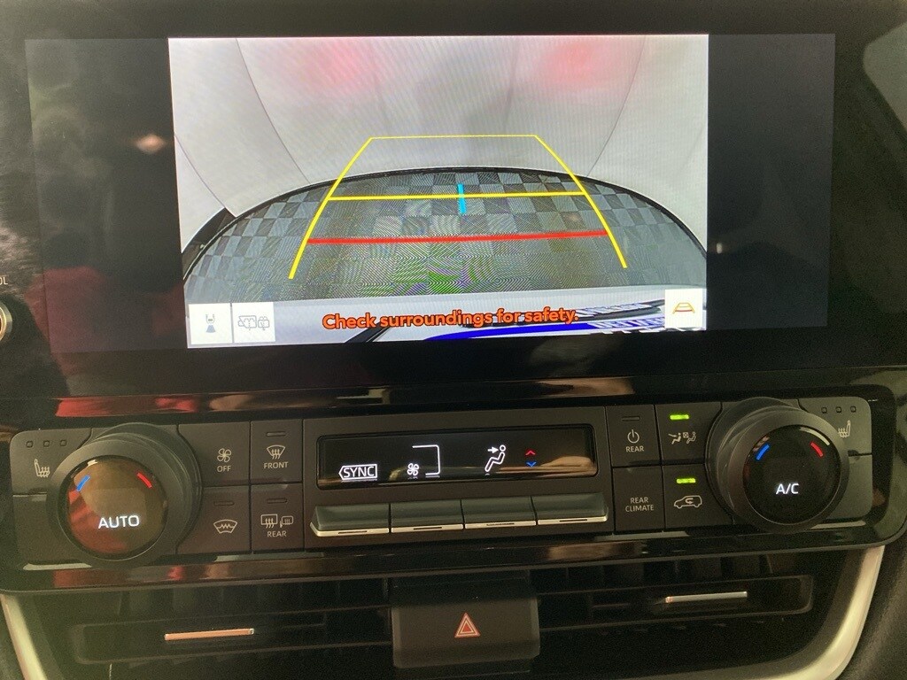 2024 Toyota Grand Highlander XLE photo 2