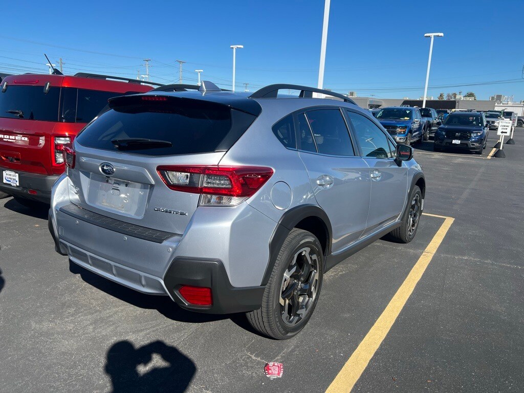 2023 Subaru Crosstrek Limited photo 2