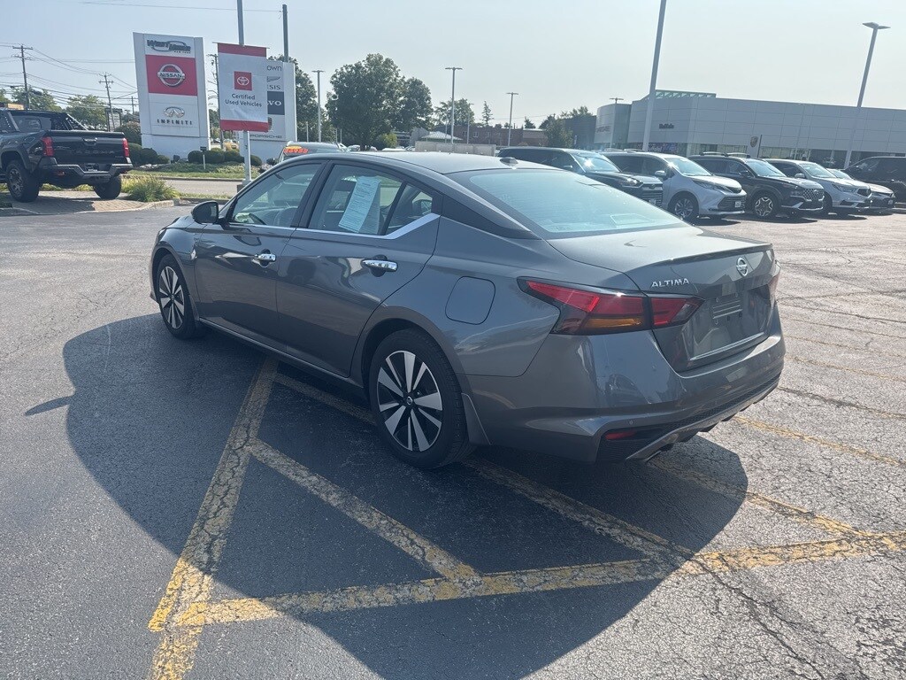 2019 Nissan Altima 2.5 SV photo 3