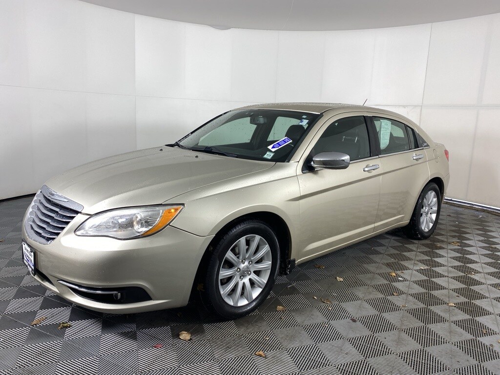 Used 2013 Chrysler 200 Limited Sedan