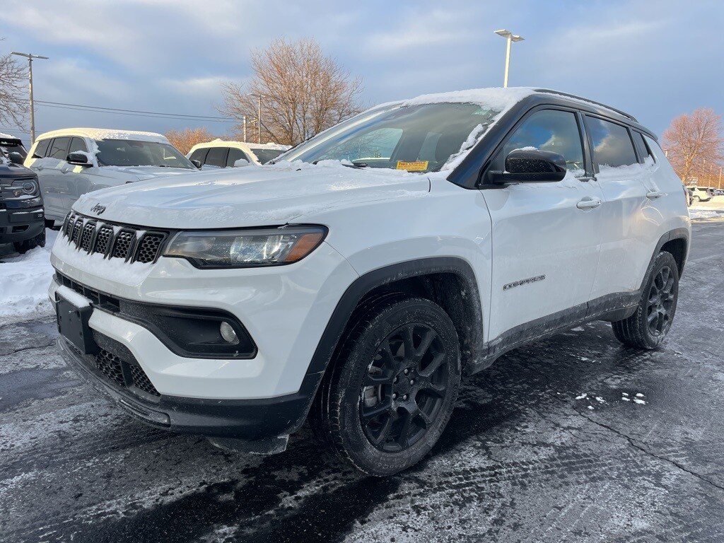Used 2023 Jeep Compass Latitude SUV