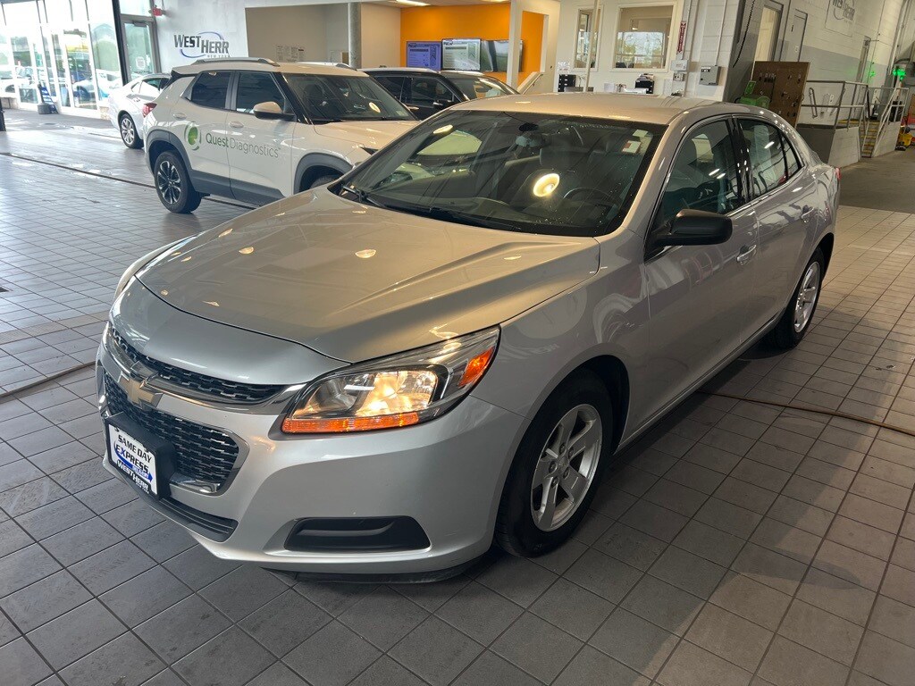 2016 Chevrolet Malibu Limited LS photo 3