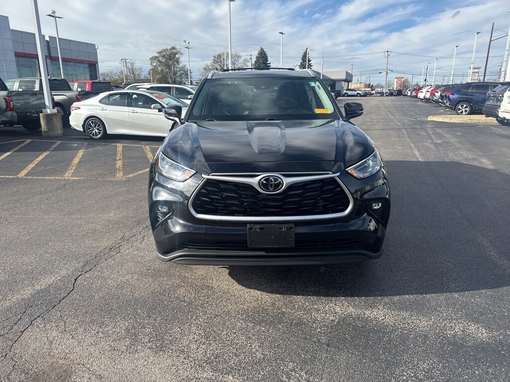 Used 2022 Toyota Highlander XLE SUV