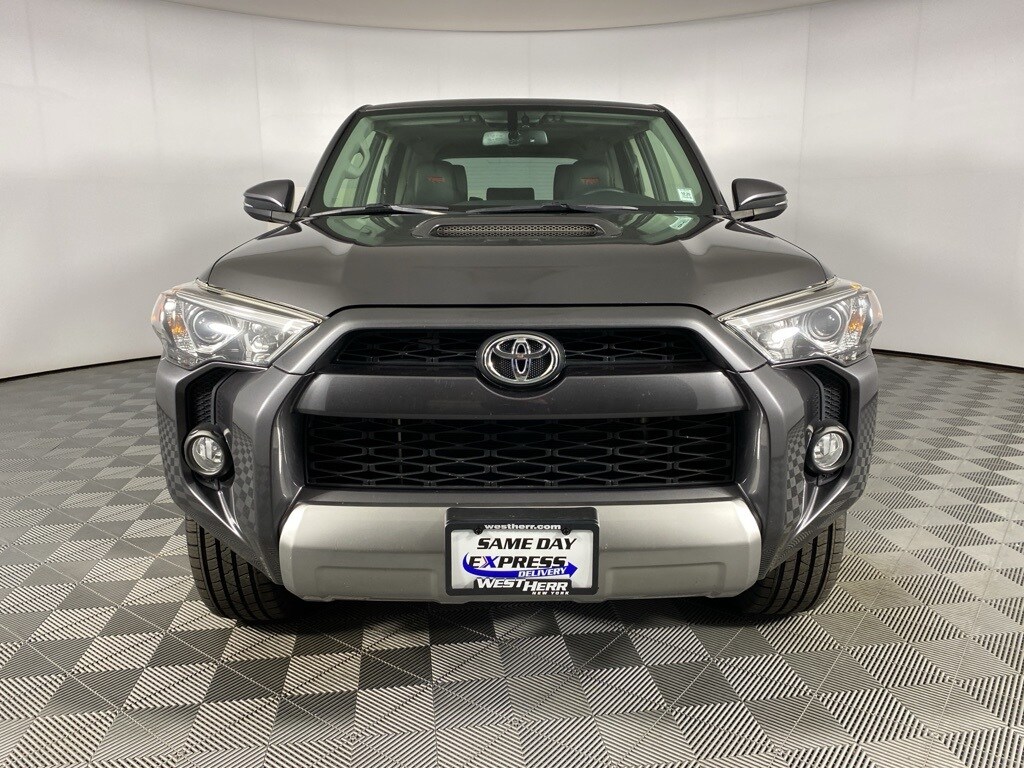 2019 Toyota 4Runner TRD Off-Road Premium photo 2