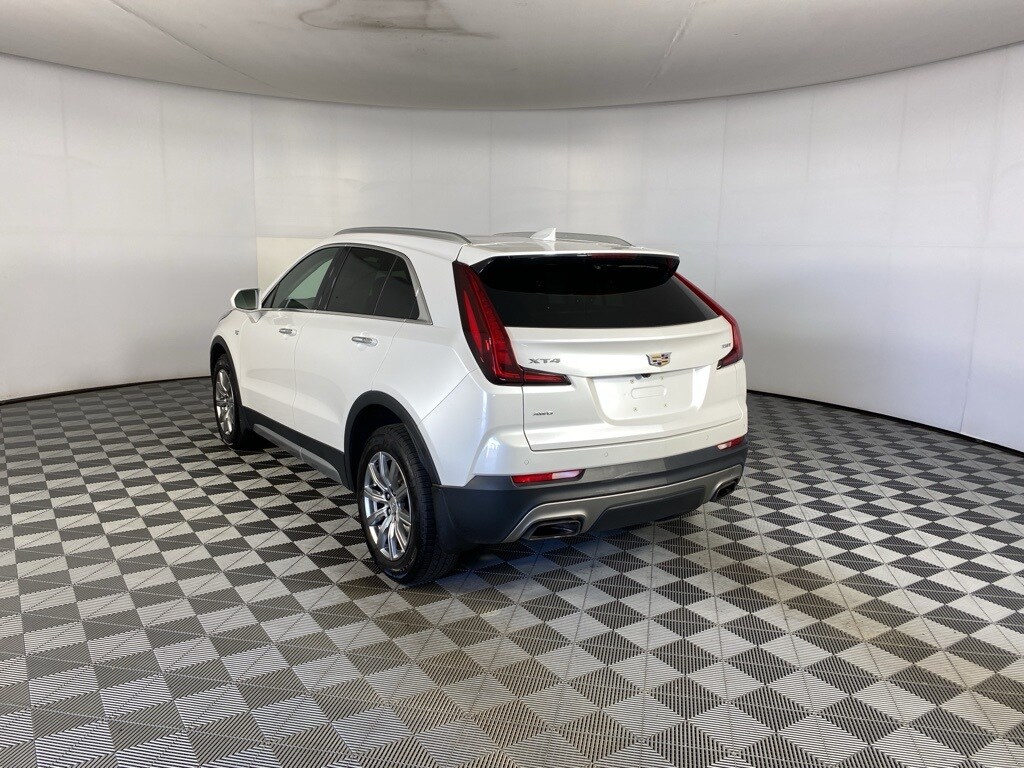 2020 Cadillac XT4 Premium Luxury photo 3