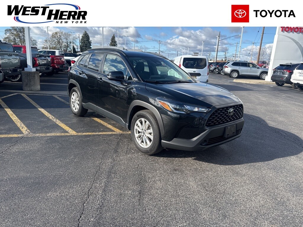 Used 2023 Toyota Corolla Cross LE SUV