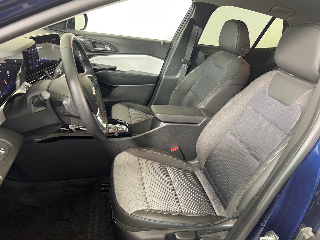 Used 2024 Chevrolet Trax LT SUV