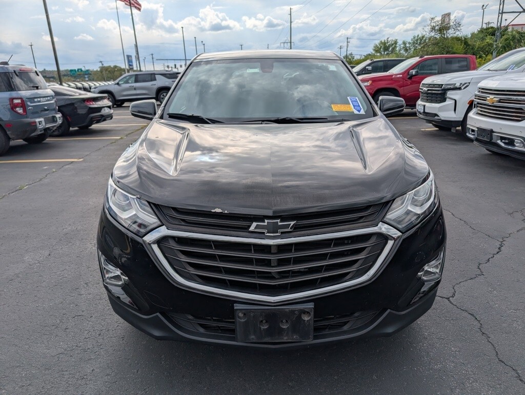 2018 Chevrolet Equinox LT photo 2