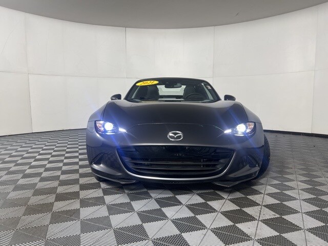 2021 Mazda MX-5 Miata Miata RF Grand Touring photo 2