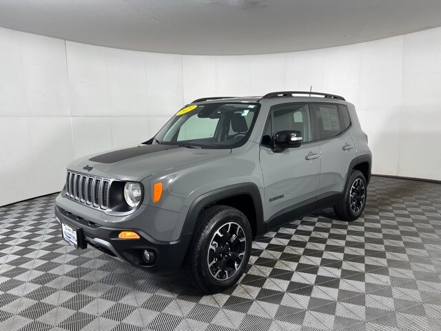 2023 Jeep Renegade Latitude Upland photo 2