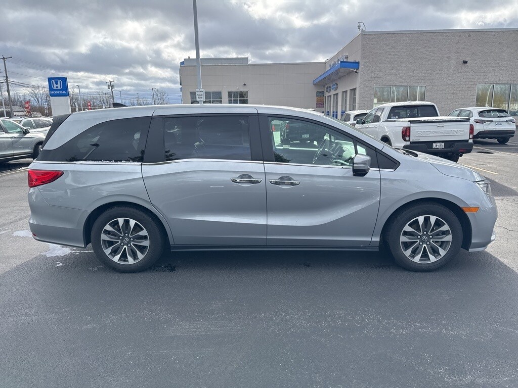 2023 Honda Odyssey EX-L photo 2
