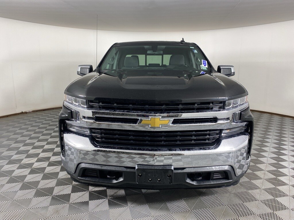 2020 Chevrolet Silverado 1500 LT photo 2